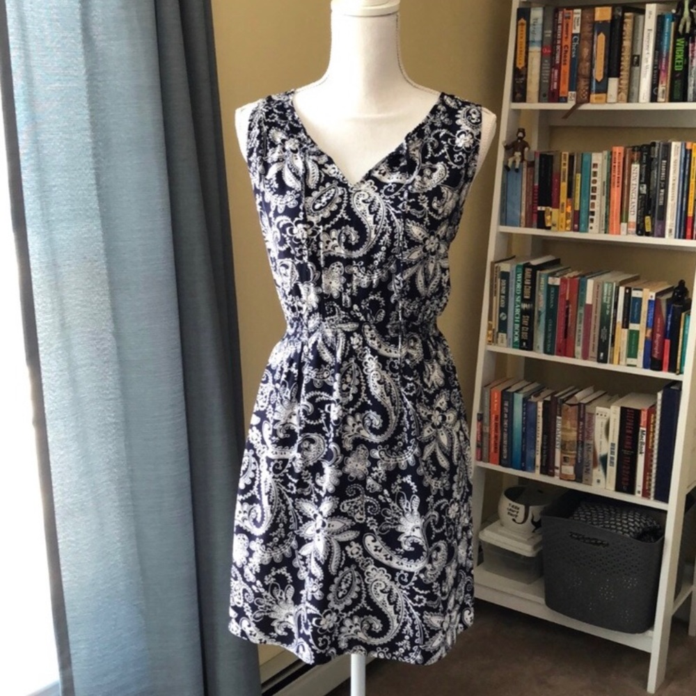 LOFT Paisley Dress In Blue and White Size LP - Picture 1 of 8